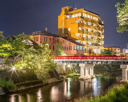 Honjin Hiranoya Kofukan Hotel dekat Jembatan Nakabashi