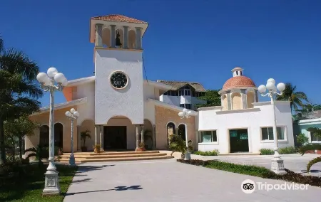 Hacienda Morelos Beachfront Hotel
