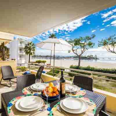 Vista Al Mar Dining/Meeting Rooms