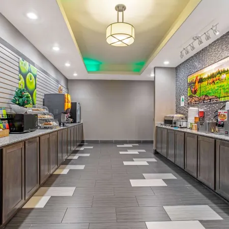 La Quinta Inn & Suites by Wyndham Paducah