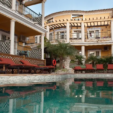 Charming Residence & Guest House Dom Manuel I Adults Only