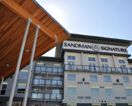 Sandman Signature Langley Hotel Hotels in Langley Township