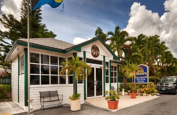 天堂島灣景套房度假村