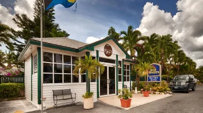Bay View Suites Paradise Island Hotels near The Dig