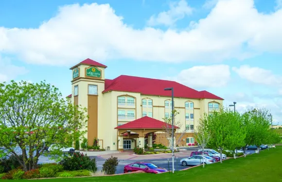 俄克拉荷馬城穆爾拉昆塔温德姆套房酒店