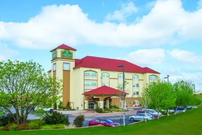 La Quinta Inn & Suites by Wyndham Oklahoma City - Moore Hotel di Moore