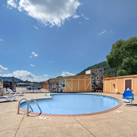 Knights Inn Charleston West Virginia