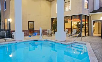 Super 8 by Wyndham InterContinental Houston TX