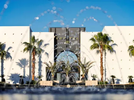 Sofitel Agadir Thalassa Sea & Spa Отели рядом с достопримечательностью «Agadir Medina»