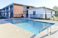 OYO Hotel Valdosta GA I-75 - parking