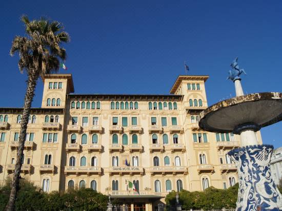 Bw Premier Collection Grand Hotel Royal Room Reviews Photos Viareggio 2021 Deals Price Trip Com