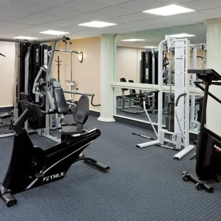 DoubleTree by Hilton Fairfield Hotel & Suites
