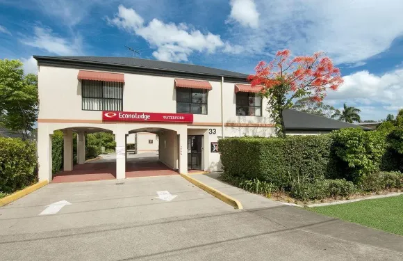 沃特福德伊康旅館