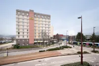 B&B Hotel Grenoble Centre Alpexpo Hôtels à proximité de : Grenoble IAE