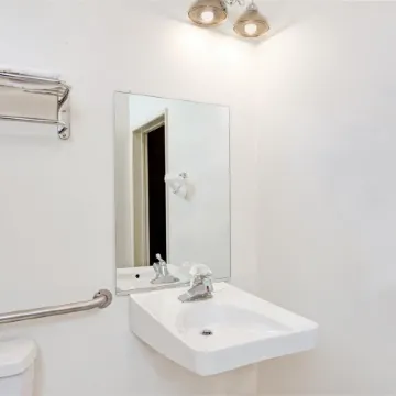 Travelodge by Wyndham Pasadena Central