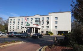 Wingate by Wyndham Athens Near Downtown