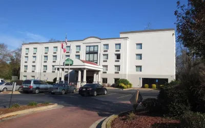 Wingate by Wyndham Athens Near Downtown