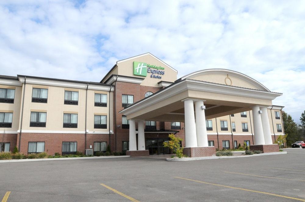 Holiday Inn Express & Suites Cambridge, an Ihg Hotel