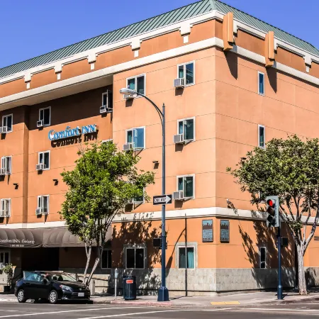 Comfort Inn Gaslamp Convention Center Отели рядом с достопримечательностью «Стадион «Петко-Парк»»