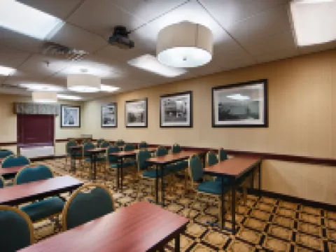 ベストウェスタン プラス ガレリア イン & スイーツ メンフィスのホテル