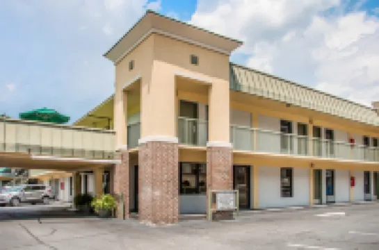 Quality Inn Savannah Historic District Hotels in Savannah