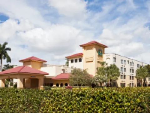La Quinta Inn & Suites by Wyndham Ft Lauderdale Cypress Cr Hotels in Fort Lauderdale