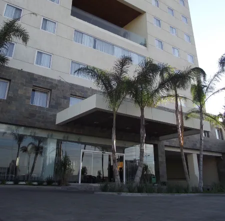 Crown Victoria Hotel