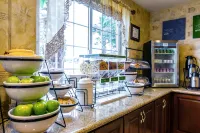 Comfort Inn Humboldt Bay - breakfast