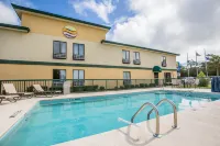 Baymont by Wyndham North Myrtle Beach - Pools