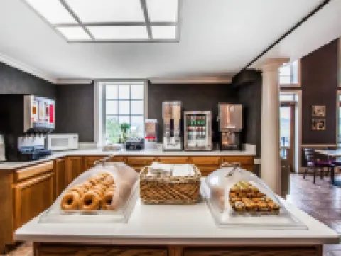 クラリオン イン ウィロー リバー セバービルのホテル