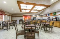 EverSpring Inn & Suites