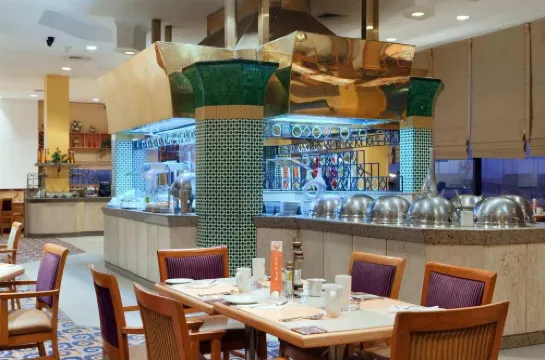 Ramses Hilton Restaurantes Photos