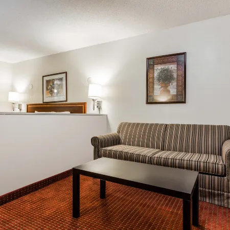Econo Lodge Inn & Suites Matthews - Charlotte