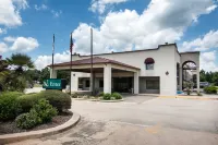 Quality Inn Near Parc Natchitoches Hotels in Natchitoches