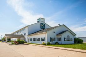 Quality Inn & Suites Eldridge Davenport North