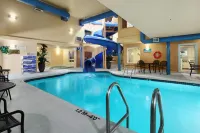 Quality Inn & Suites Yorkton - Pools