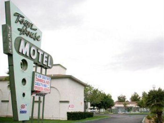 Town House Motel