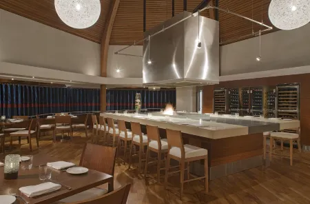 Hyatt Regency Mission Bay Spa and Marina Отели рядом с достопримечательностью «Пеканга Арена»