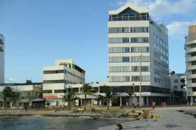 Calypso Beach Hotel Hotel in zona Suky Bay