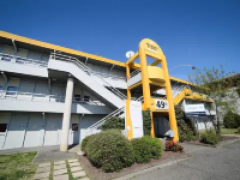 Premiere Classe Toulouse Ouest - Blagnac AÉROPORT Hotels in Blagnac