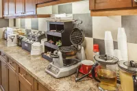 Econo Lodge Inn & Suites Drumheller - Frühstück