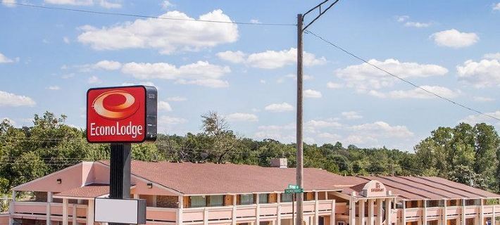 Red Carpet Inn Philadelphia Airport Hotéis em Delaware County