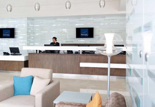 노보텔 아부 다비 게이트 야외 수영장