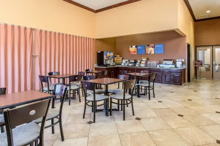 Comfort Inn & Suites