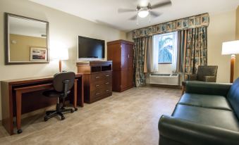 Rodeway Inn & Suites Fort Lauderdale Airport & Cruise Port