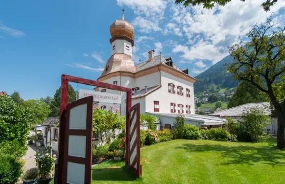 施羅斯米特哈特酒店