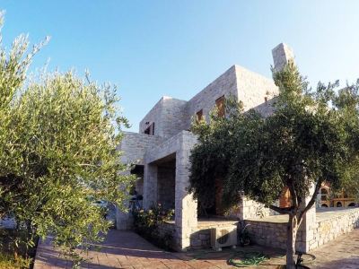 Xifias Stonehouse