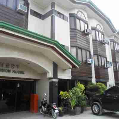 Vest Grand Suites Hotel Exterior