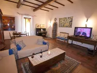Agriturismo Macciangrosso Casale Piccolomini Hotels in Chiusi