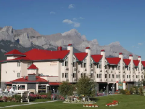 Chateau Canmore โรงแรมใกล้Quarry Lake